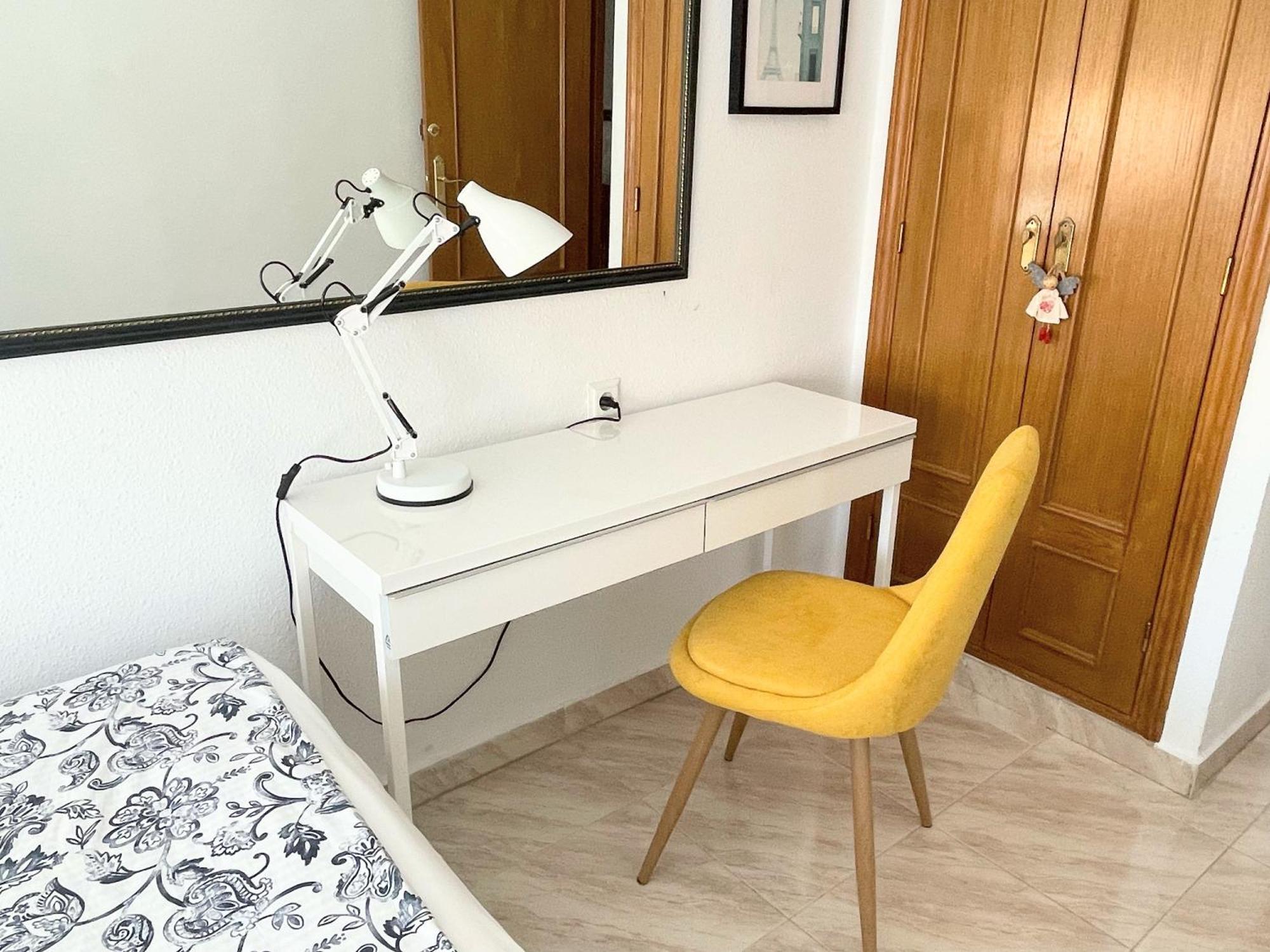 Centrico Apartamento Vara De Rey Мурсия Екстериор снимка