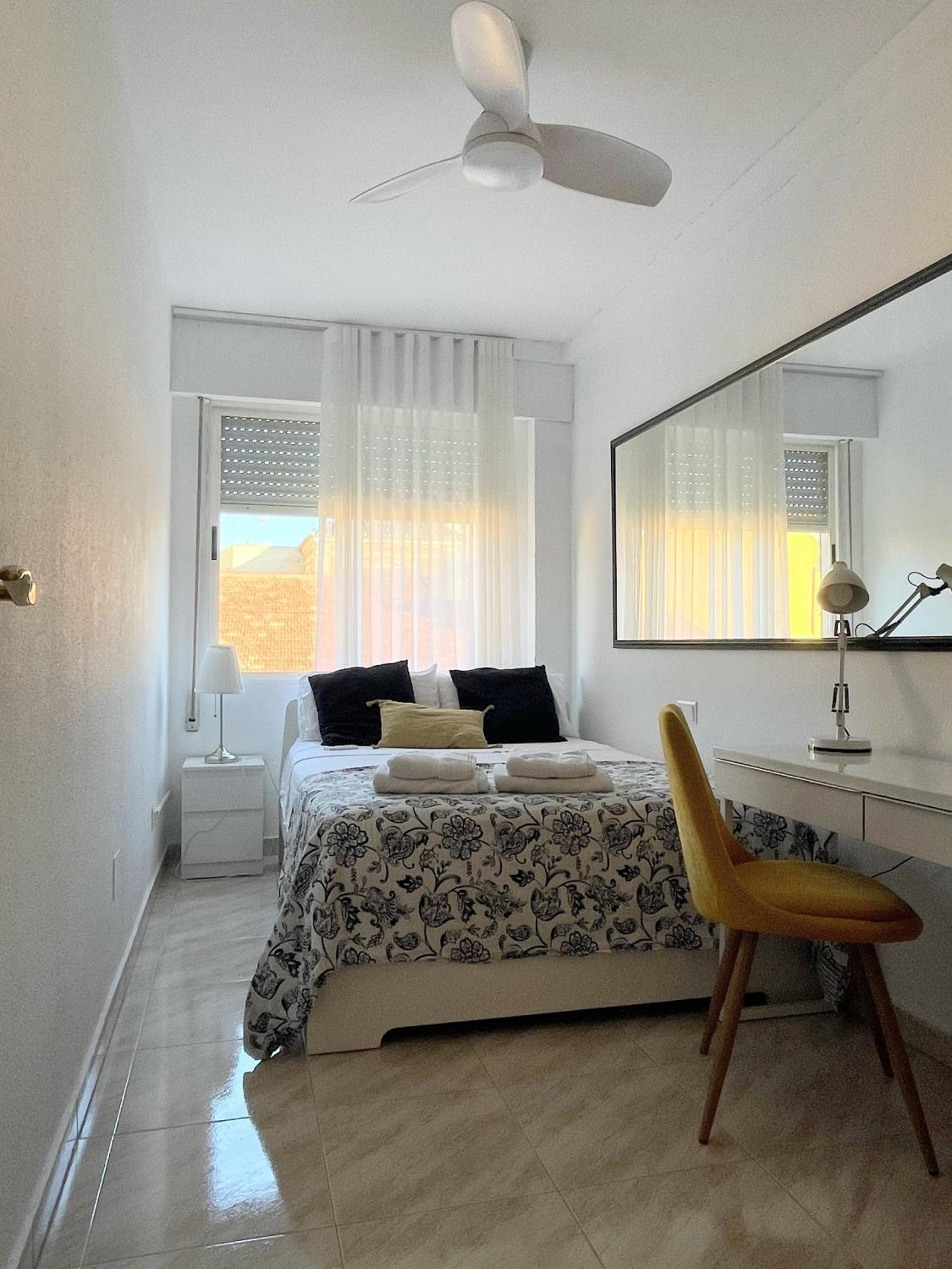 Centrico Apartamento Vara De Rey Мурсия Екстериор снимка